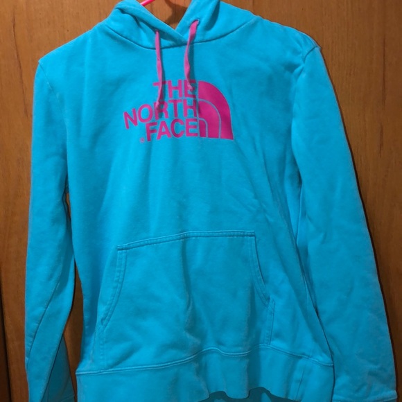 The North Face Tops - Northface sweatshirt